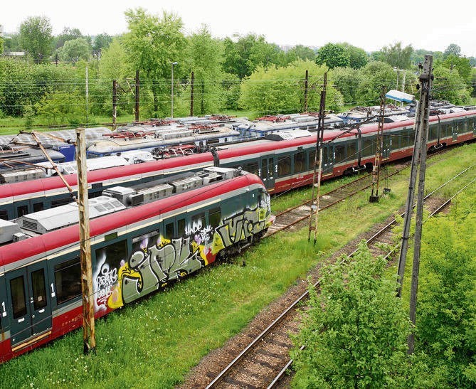 Pociągi stoją i czekają na negocjacje PKP Intercity z...