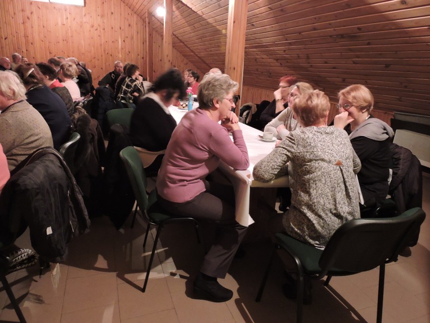 Pierwsze spotkaniu klubu seniora w Rzekuniu. Seniorzy z gminy chcą mieć swoje miejsce
