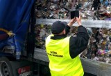 Celnicy przechwycili transport 16 ton śmieci z Niemiec