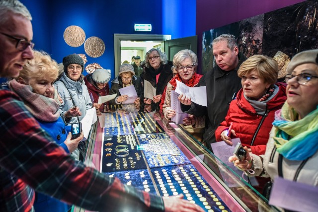 Skarb bydgoski, zwłaszcza tuż po jego odkryciu, budził ogromne zainteresowanie bydgoszczan, którzy tłumnie przybywali do muzeum, by podziwiać odnalezione artefakty.