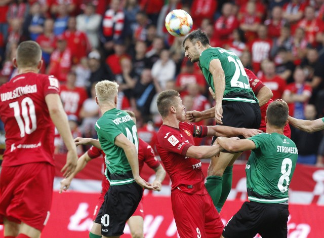 Widzew pod Jasną Górą. GKS walczy o punkty z „Góralami”