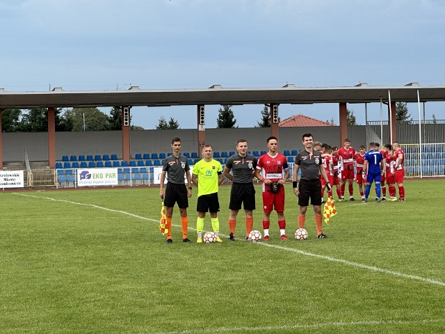 Porażka w pierwszym meczu Wisły Sandomierz. Łysica wygrała 10:0. Zobacz zdjęcia>>>