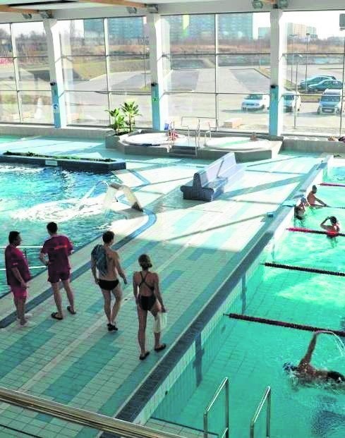 Baseny sportowy i rekreacyjny, brodzik, jacuzzi - to atrakcje Aquariusa w Zabrzu. Katowickie baseny będą podobne
