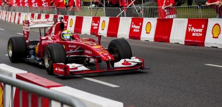 Shell V-Power Nitro+ Show 2013 - Warszawa, Pl. Bankowy,...