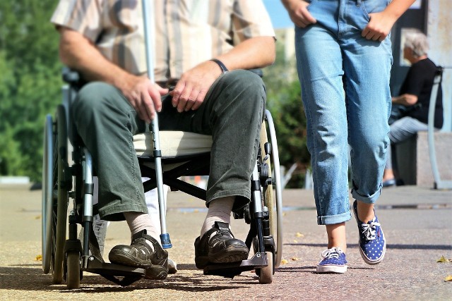 Ratusz odpowiada na list otwarty w sprawie programu "Asystent Osobisty Osoby Niepełnosprawnej"