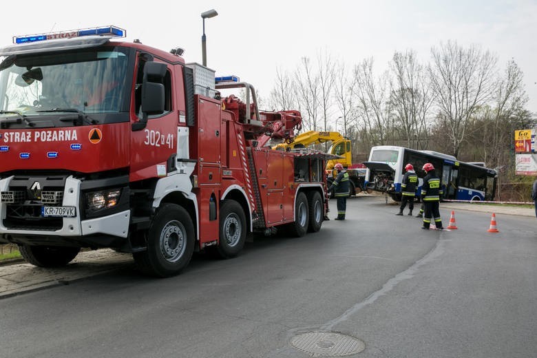 Strażacy, tak jak żołnierze i policjanci, otrzymali niedawno...