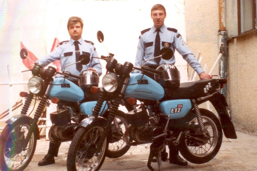Dawne służbowe motocykle straży.