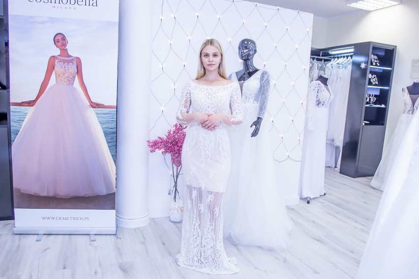 Miss Ziemi Łomżyńskiej 2021. Tym razem kandydatki przymierzały suknie ślubne. Zdjęcia