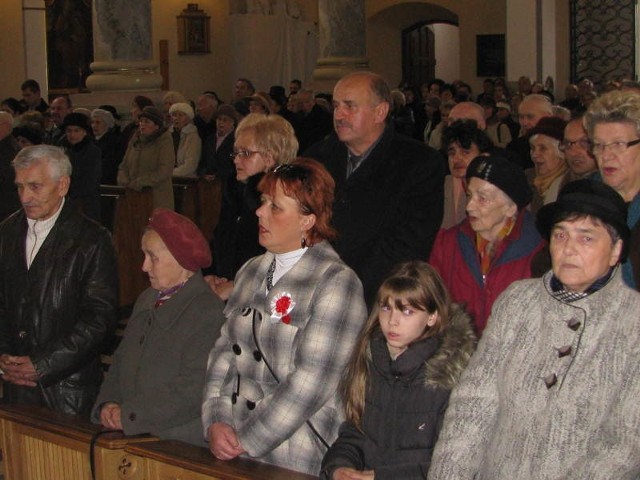 Mieszkańcy przyszli na mszę św., by modlić się za ojczyznę