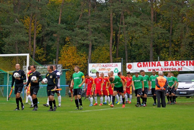 Kapral-Car/Dąb Barcin - Start Radziejów  0:4