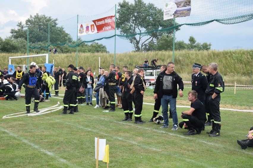 Bosutów i Poskwitów to najlepsze drużyny strażackie w powiecie krakowskim. Zawody sportowo-pożarnicze [ZDJĘCIA]