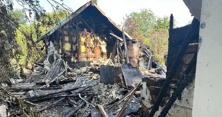 Ogromny pożar strawił dom w Wilamowicach....