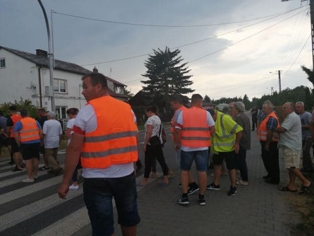 Protest w Mniszewie. DK 79 jest nieprzejezdna