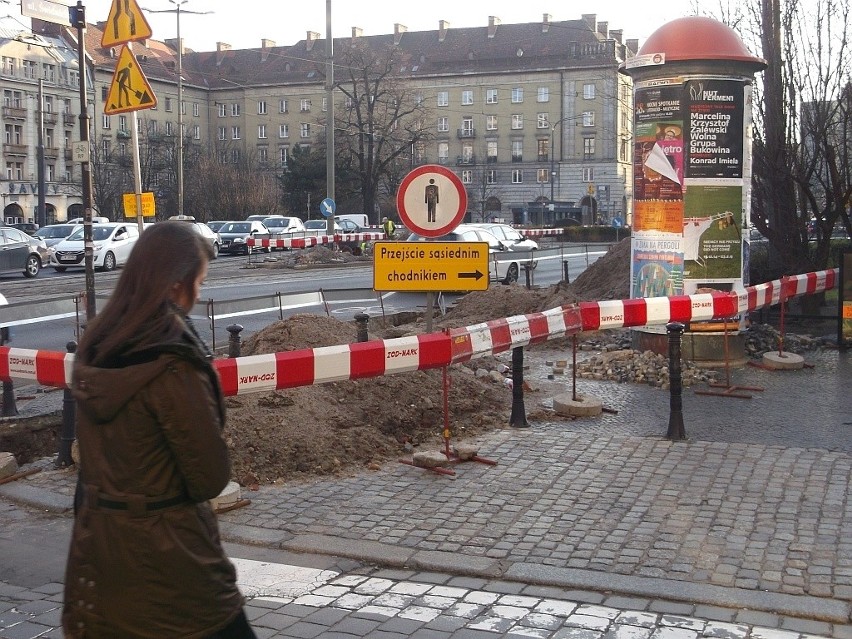 Remont na placu Kościuszki stanął. Będzie kilka miesięcy opóźnienia (ZDJĘCIA)