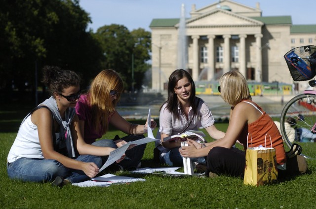 Ceny mieszkań dla studentów 2018Jeśli chodzi o ceny mieszkań dla studentów, najdrożej jest między innymi w Krakowie i Wrocławiu.