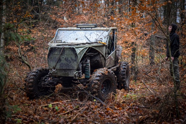 Offroad w Polanowie. Było błoto i adrenalina. Pomoc trafiła do 9-letniego Henia