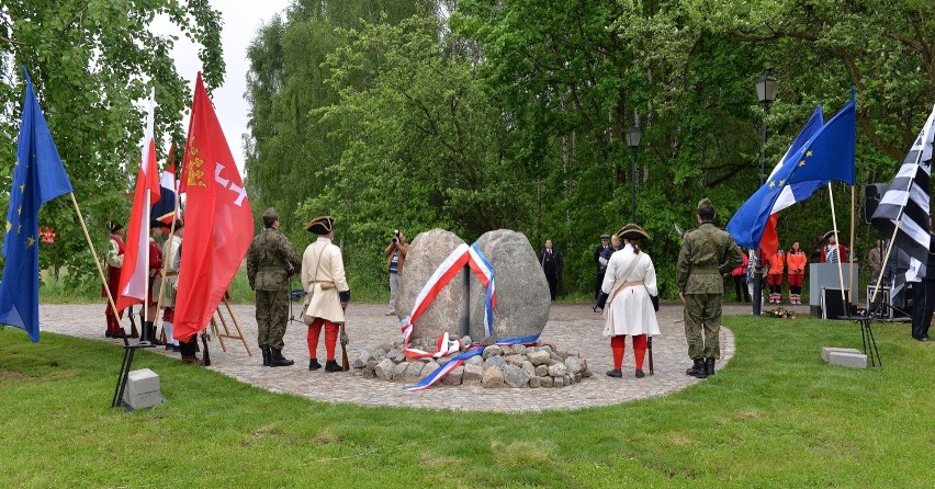 Odsłonięcie pomnika hrabiego Plélo w pobliżu Twierdzy...