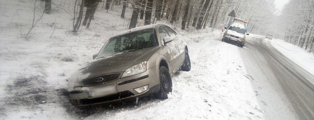 Ford wyleciał z drogi pod Zieloną Górą