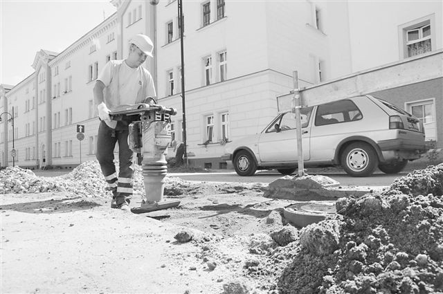 Kierowcy muszą się liczyć z utrudnieniami na drodze. (fot. Daniel Polak)