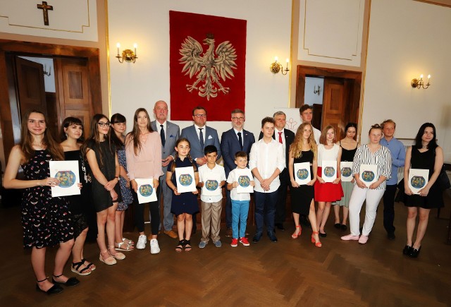 W tym roku fundacja polonijna z Kanady ufundowała stypendia dla 22 młodych i utalentowanych radomian.