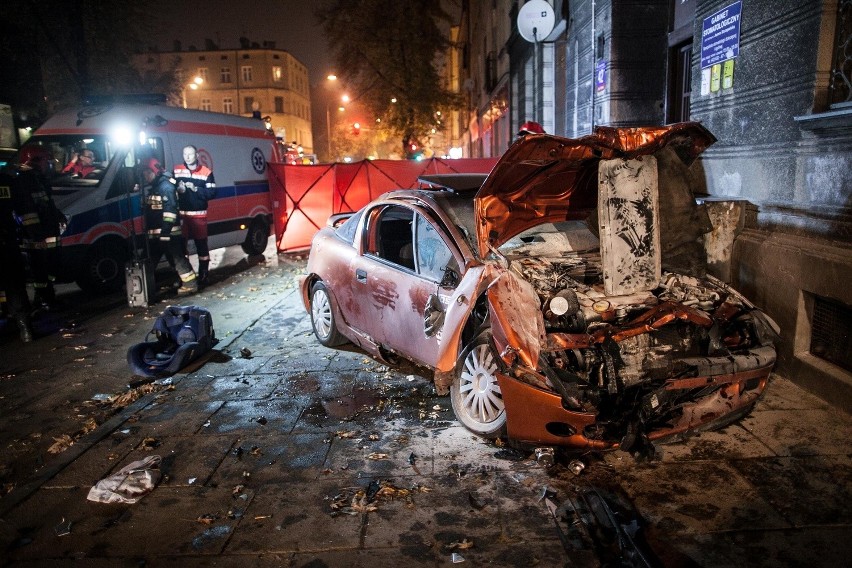 Tragiczny wypadek na Żeromskiego w Łodzi. Pijany kierowca zabił 2 osoby [ZDJĘCIA+FILM]