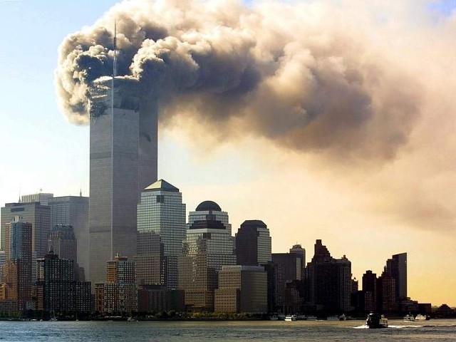 Płonące wieże WTC.