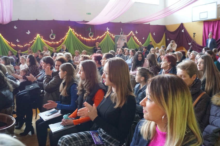 Wiele pań pojawiło się na Dniu Kobiet w Osieku