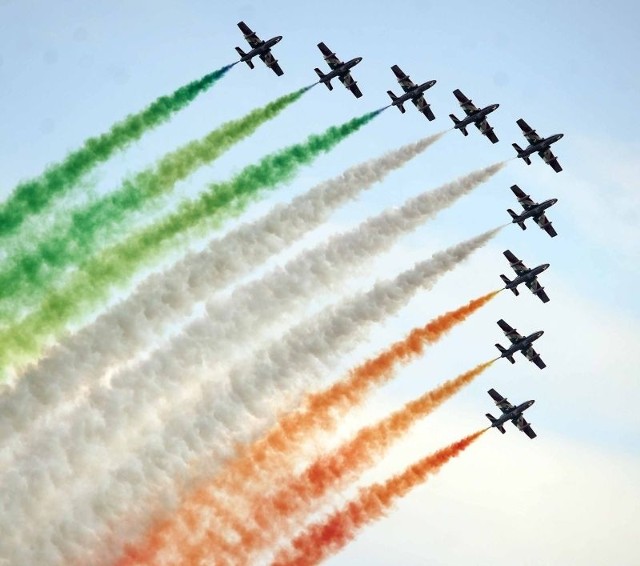 Około 260 samolotów i śmigłowców zaprezentuje się w sobotę i niedzielę w pokazach Air Show 2015, w tym włoski zespół akrobacyjny Frecce Tricolori.