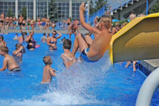 Poznaniacy plażują i kąpią się w mieście [ZDJĘCIA]