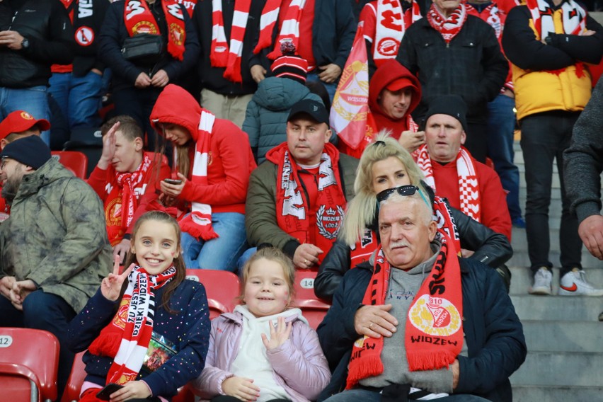 Dzień Babci i Dzień Dziadka. Zrób niespodziankę babci lub dziadkowi podczas meczu Widzew - Pogoń