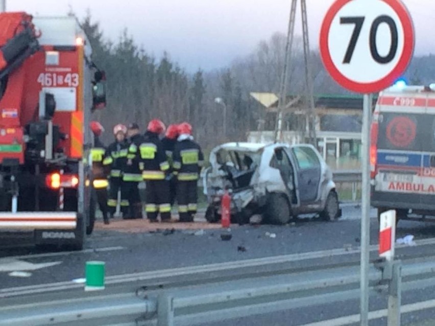 Tragiczny wypadek na DK8. Nie żyje niemowlę [ZDJĘCIA]              