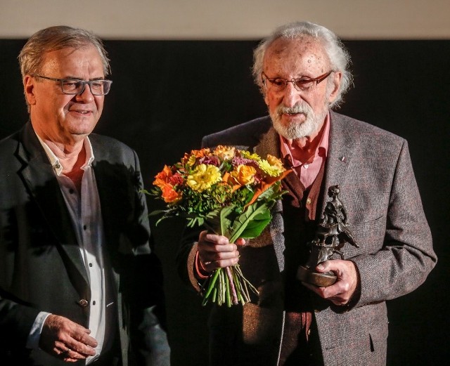 Franciszek Pieczka otrzymał Nagrodę Stowarzyszenia Filmowców Polskich, a także złotą odznakę. Świętowano także 90. "urodziny" popularnego aktora.