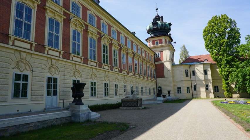 Muzeum - Zamek w Łańcucie od 30 maja zaprasza turystów do zwiedzania wnętrz 