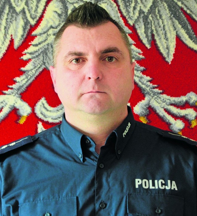 Robert Moszak, policjant z Wolsztyna. SMS o treści POL.18