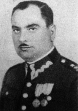 Kapitan Marian Tułak, dowódca 11. Kompanii Strzeleckiej 73....