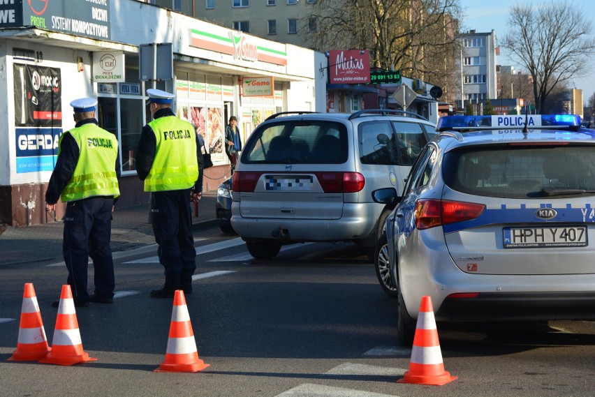 Ostrołęka. Wypadek na ulicy Piłsudskiego. Osobówka potrąciła...