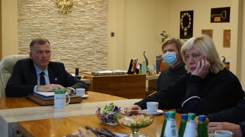 Michałowo. Komisarz Rady Europy ds. praw człowieka rozmawiała z samorządowcami i była w punkcie pomocy humanitarnej [zdjęcia]