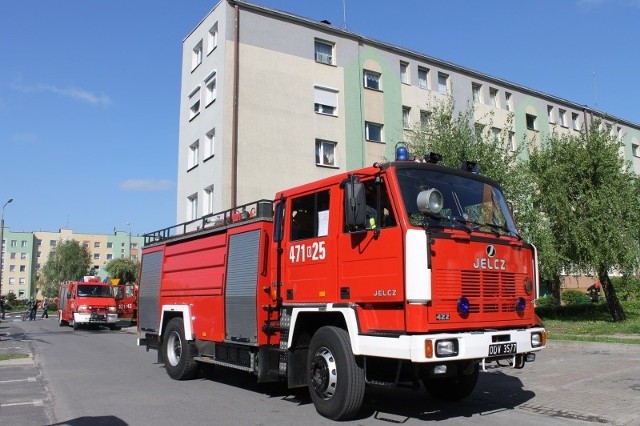 Do zdarzenia doszło w bloku na ul. Słowackiego 1. W akcji brały udział dwa zastępy strażaków.