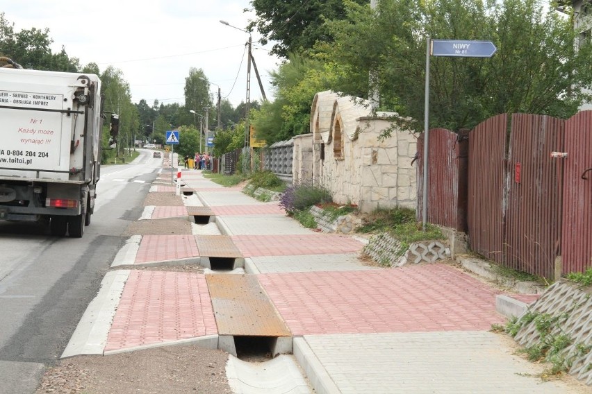 W Niwach powstał nowy chodnik dla pieszych