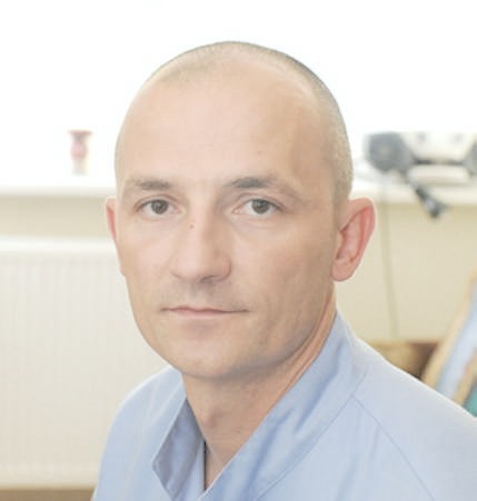 Maciej Bierwagen, neurochirurg