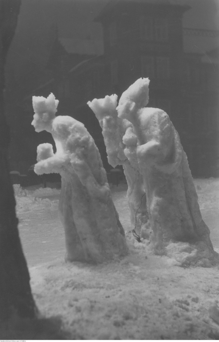 Rzeźby lodowe z lat 1932-34