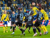 Oceniamy piłkarzy Arki Gdynia za mecz z Bruk-Betem Termaliką Nieciecza. Za dużo błędów i pudła Kacpra Skóry