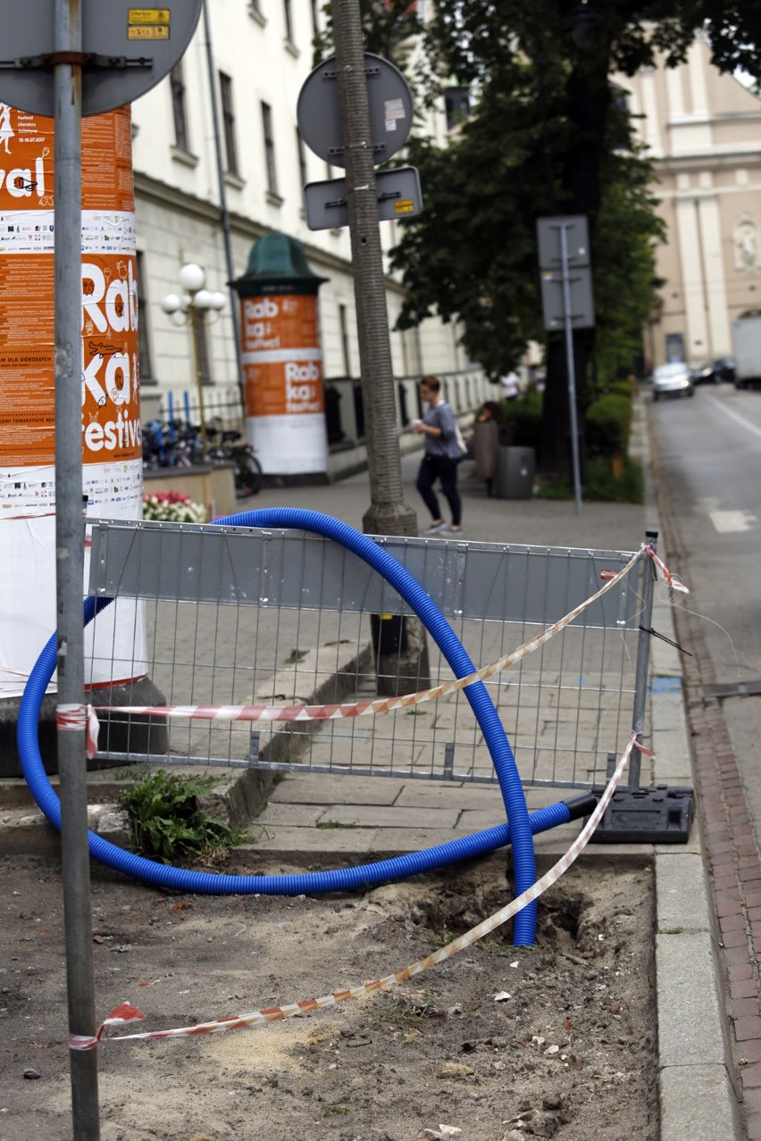 Chodnik przy ul. Rajskiej zostanie wyremontowany za ok. 200...