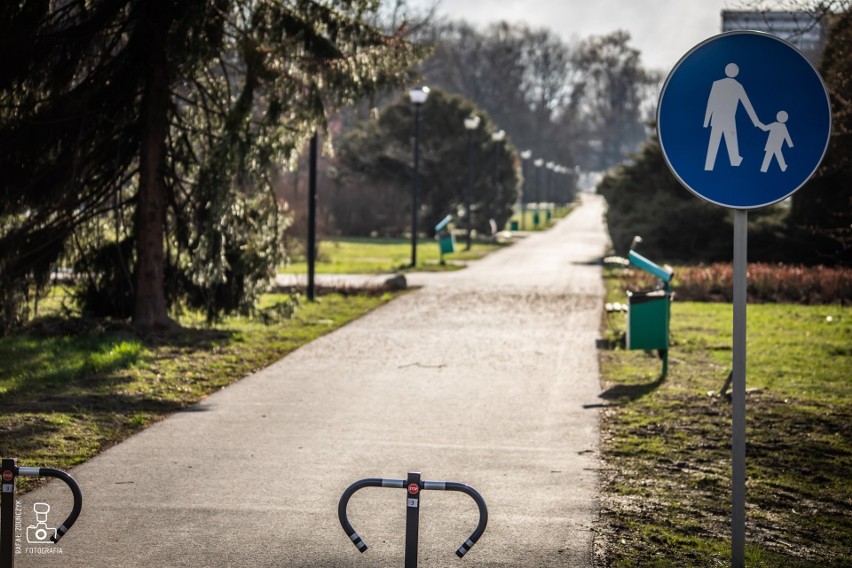 Pusty Park Śląski w marcu 2020 roku w trakcie pierwszego...