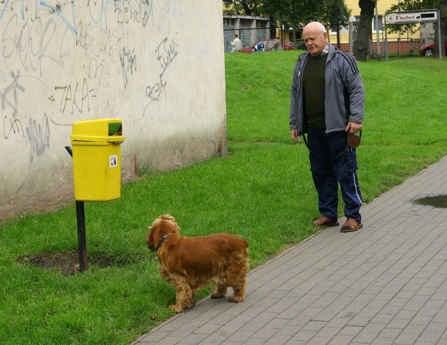 Niedługo w Lęborku pojawi się więcej koszy na psie odchody. 