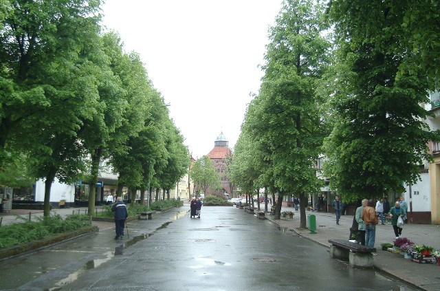 Ulica Nowobramska w Słupsku 17 lat temu. Wiele się zmieniło.