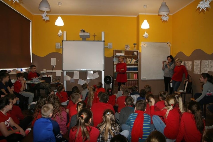 W szkole podstawowej w Tucznie zorganizowano pogadanki na...