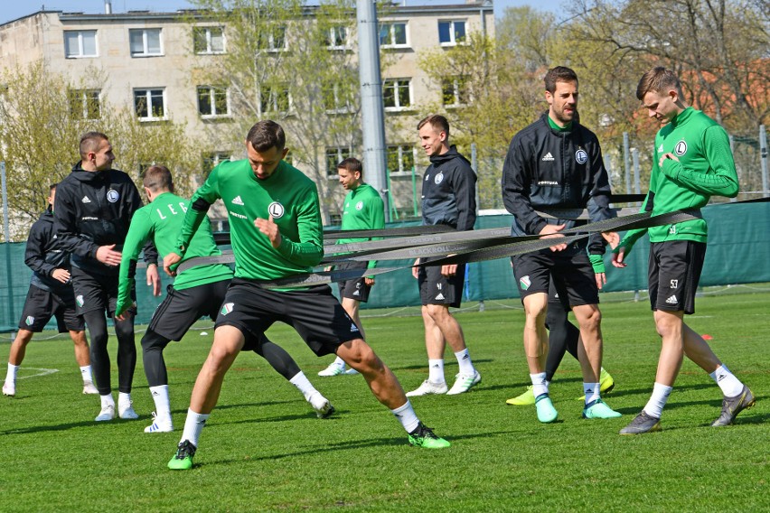 Legia Warszawa trenuje przed meczem z Pogonią Szczecin. Adam Hlousek będzie gotowy do gry?