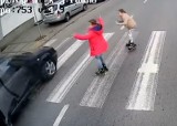 Prawie zabił dwie dziewczynki na przejściu dla pieszych w Płocku! [wideo] Policja już wie, kto jest kierowcą