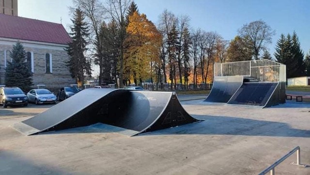 Skatepark w Świerżach Górnych został oddany do użytku w ostatnim tygodniu października.